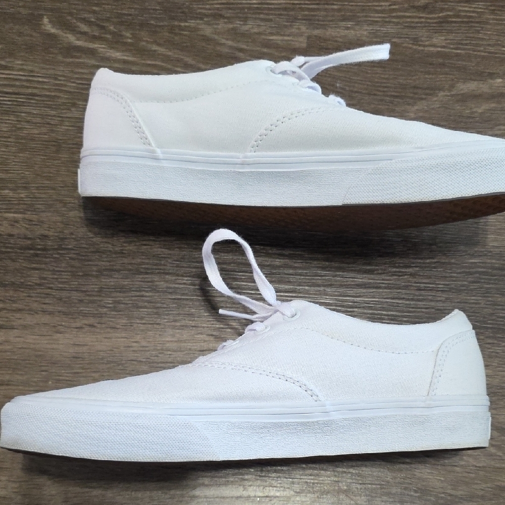 Vans Classic White Lace-Up Sneakers - Picture 4 of 8